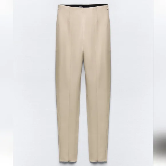 🆕️ Zara Highwaisted Faux Leather Pants